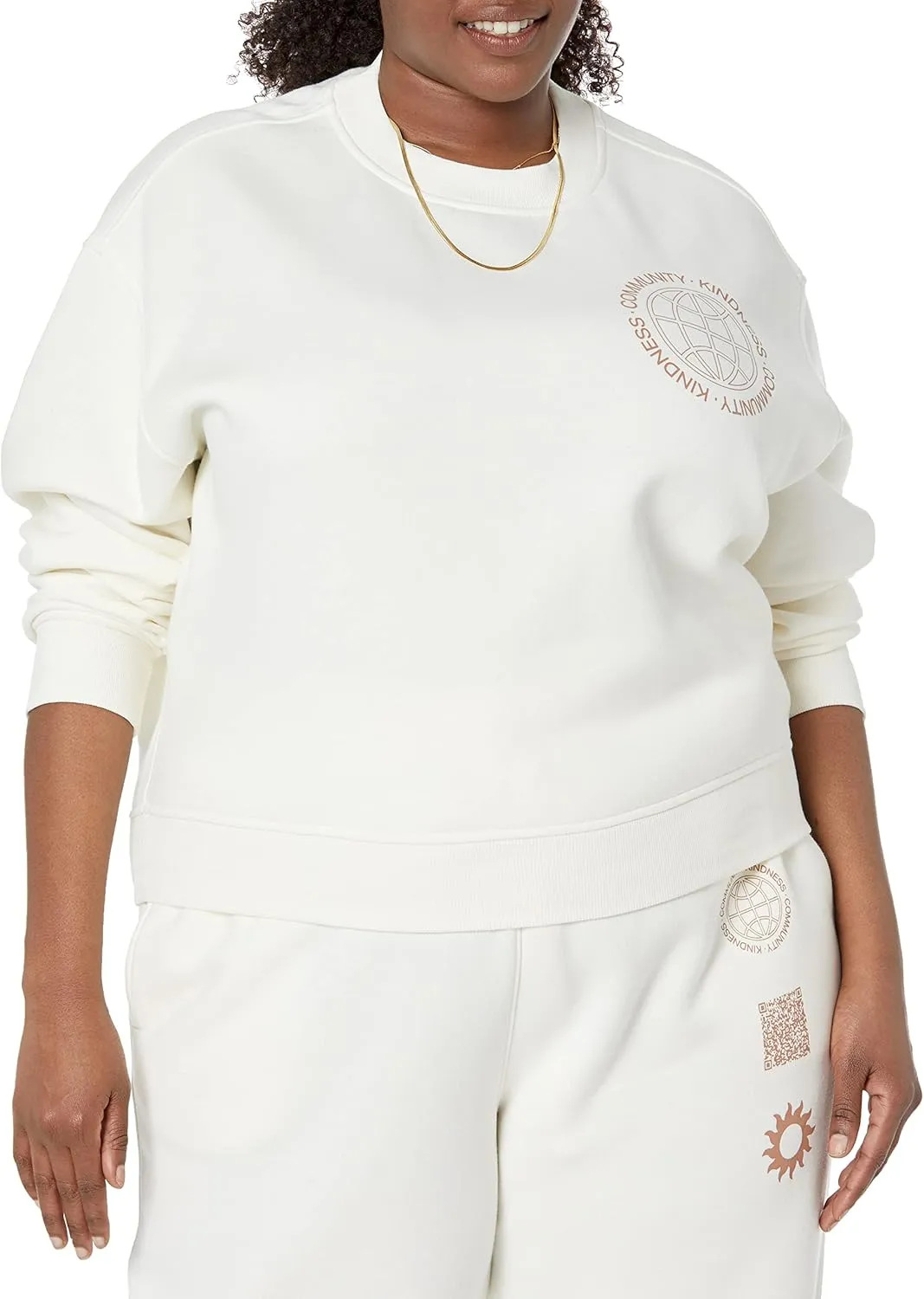 Amazon Essentials Women's Cropped Drop Shoulder Sweatshirt (Available in Plus Size)