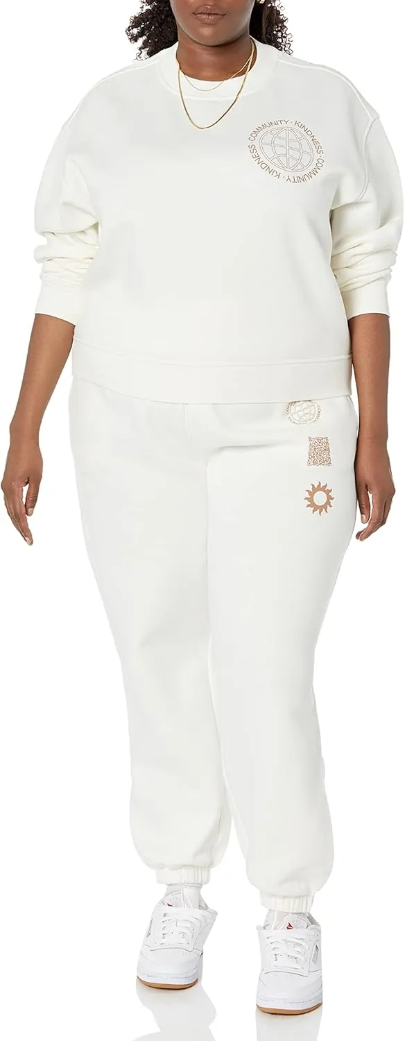 Amazon Essentials Women's Cropped Drop Shoulder Sweatshirt (Available in Plus Size)